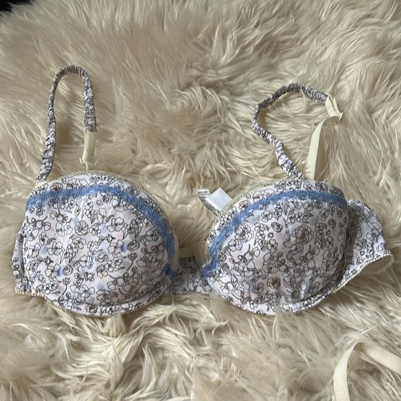 Lingerie Tops - small/medium (4 items) - Picture 12 of 14